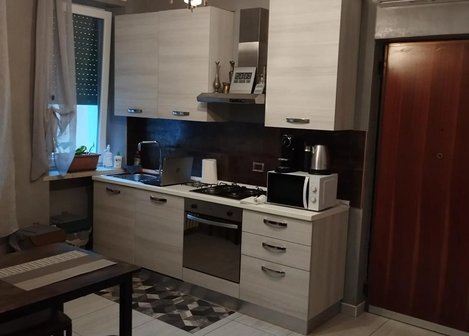 Johnny Home # Verona Guest house