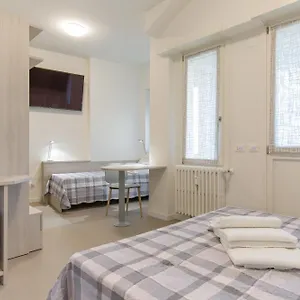 2* Affittacamere Open Doors